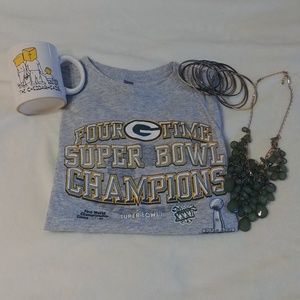 Green Bay Packers Superbowl T-shirt - Women's small/medium